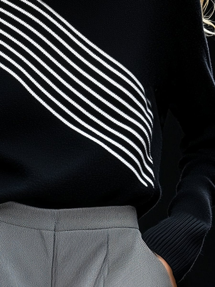 【24-hour shipping out】High-End Fashionable Loose Black And White Line Knitted Sweater