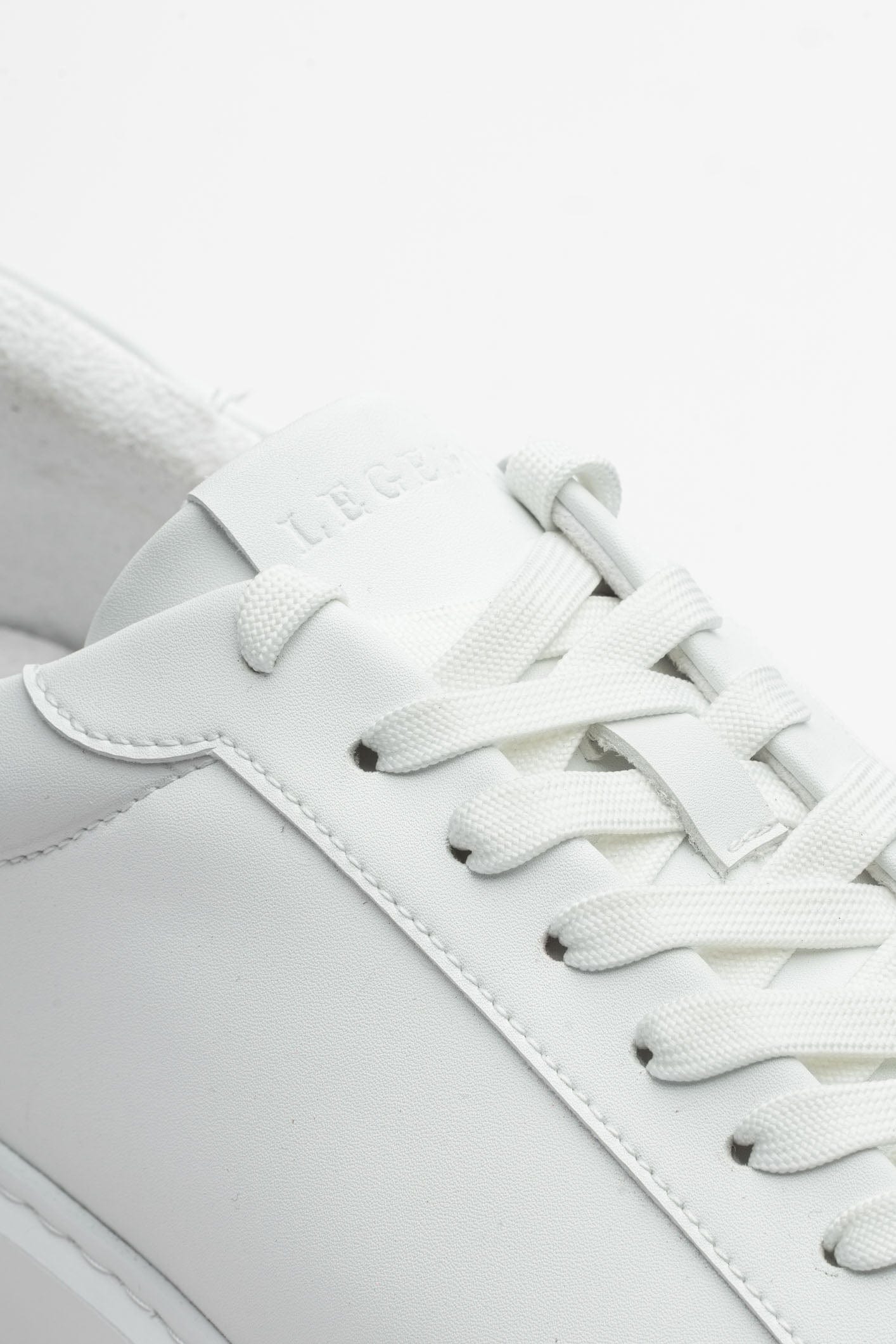 LEATHER TRAINER - WHITE