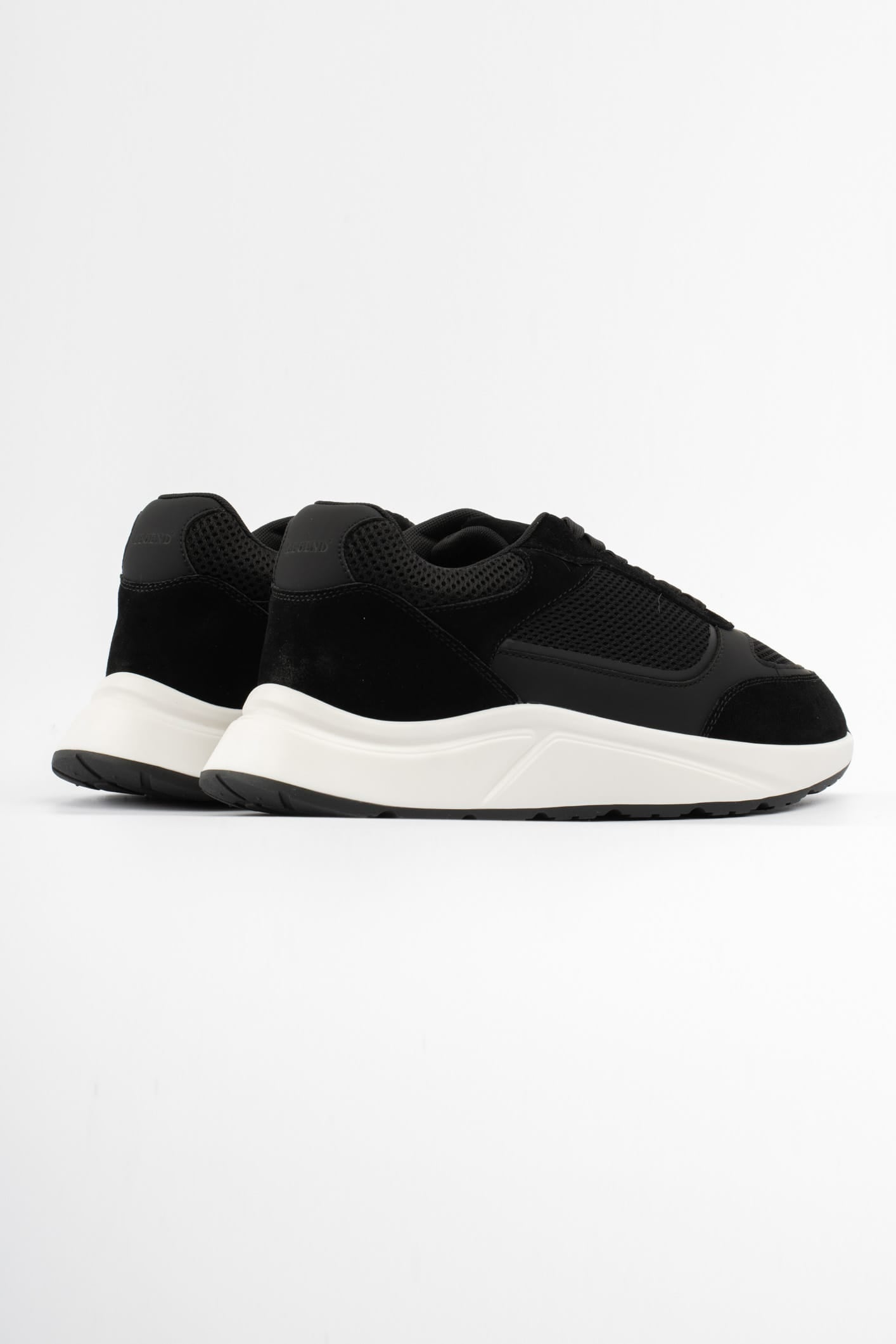 SOHO RUNNER - BLACK