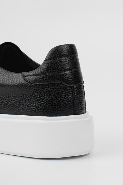 VELORA TRAINER - BLACK
