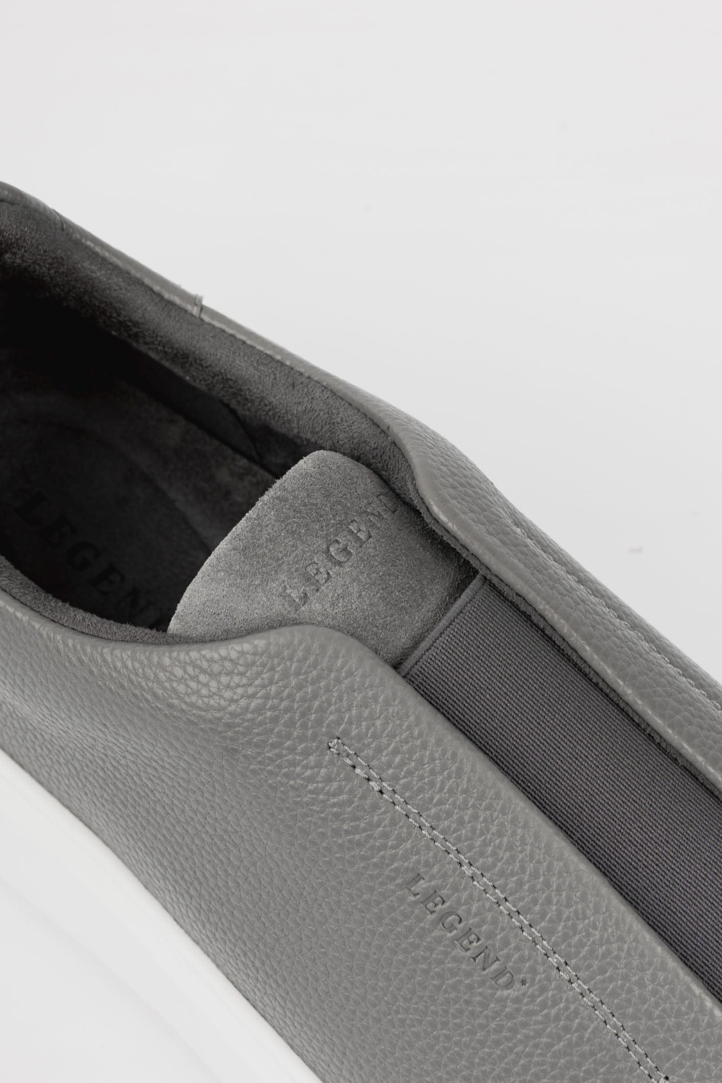 VELORA TRAINER - GREY