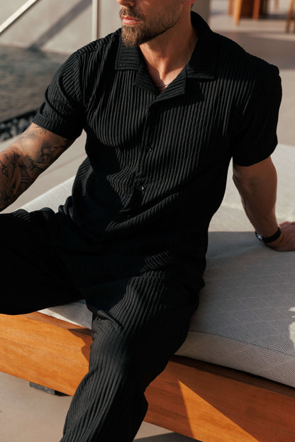 PLEATED SHIRT - BLACK