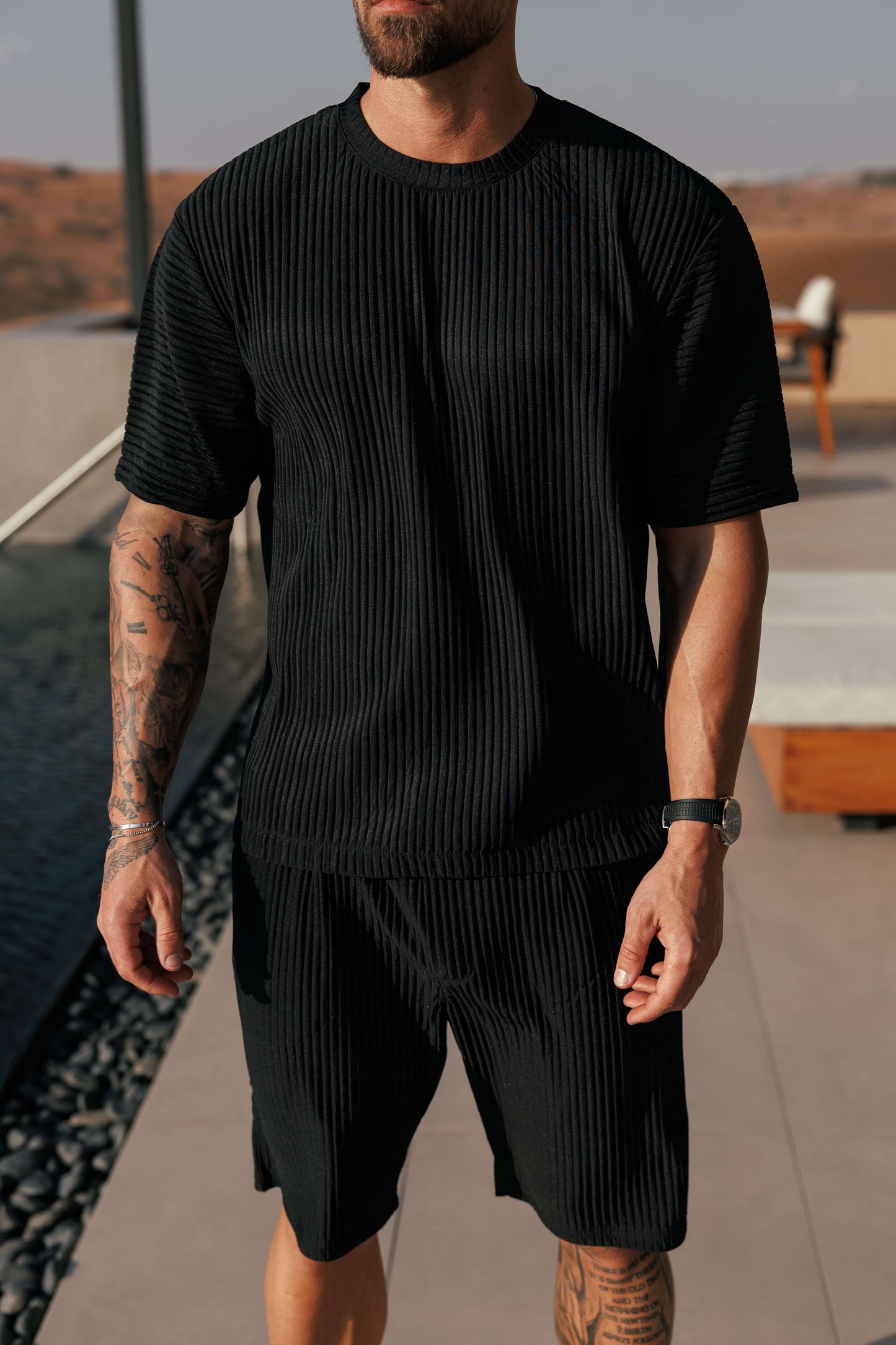 PLEATED SHORTS - BLACK