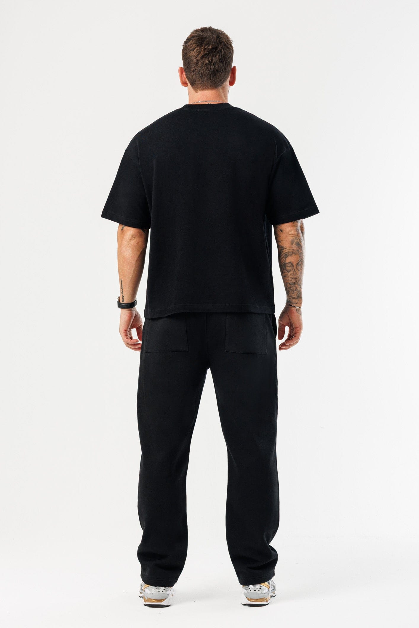 OVERSIZED T-SHIRT - BLACK