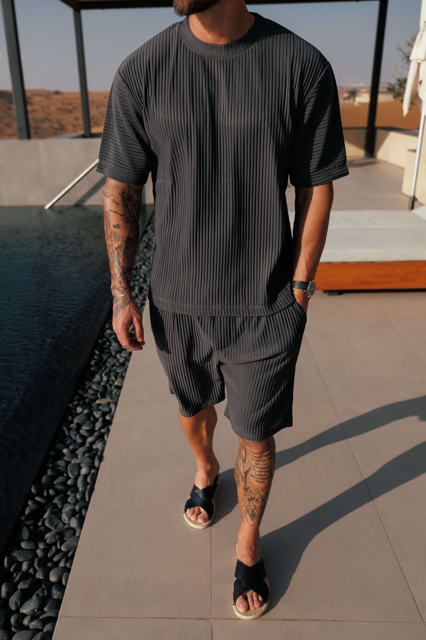 PLEATED T-SHIRT - GREY